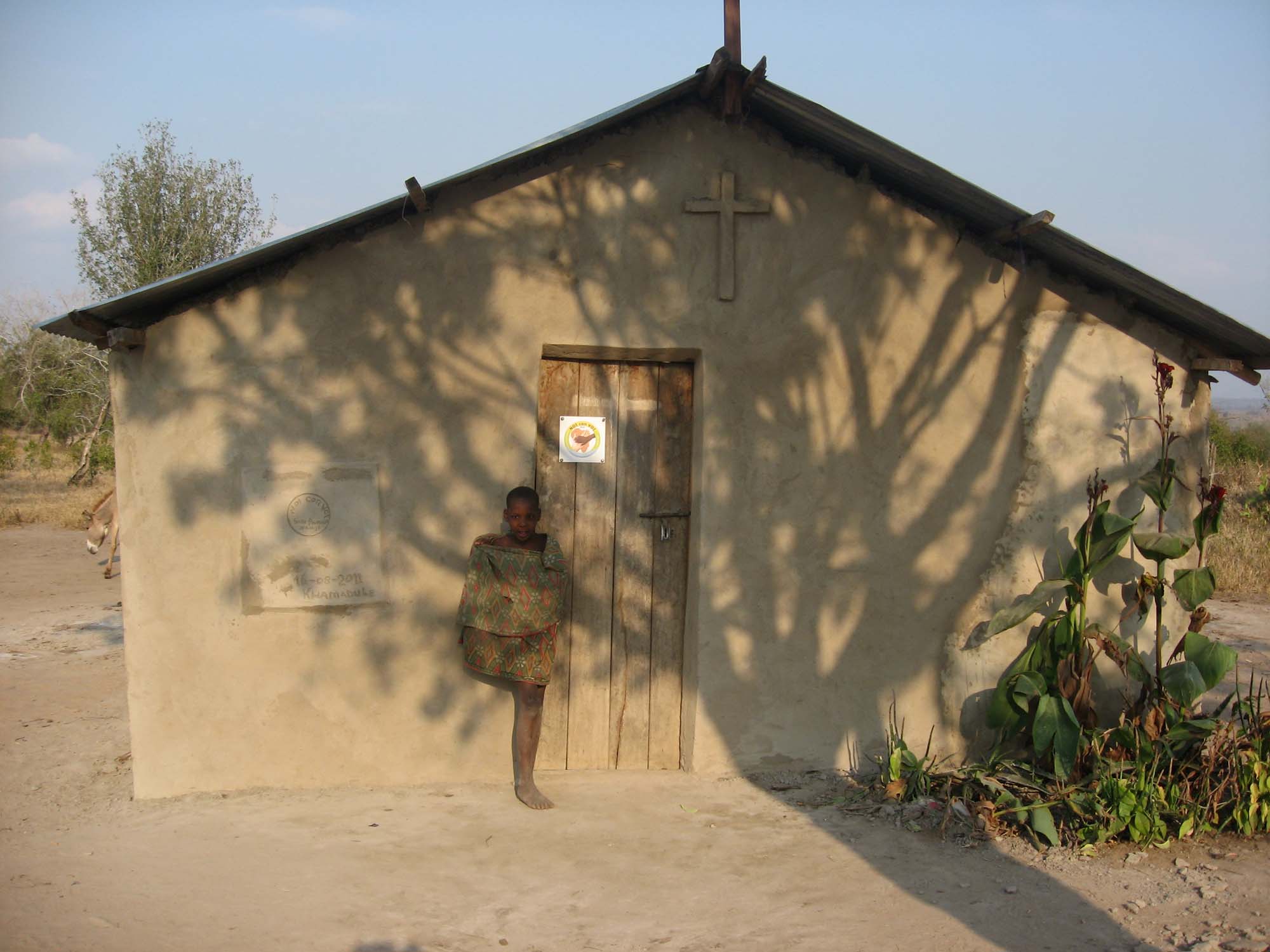 2008 – Realizzazione tetto della Chiesa a Kwamadule